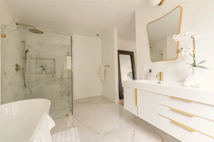 13925 Branton Place, Sherman Oaks, California 91423