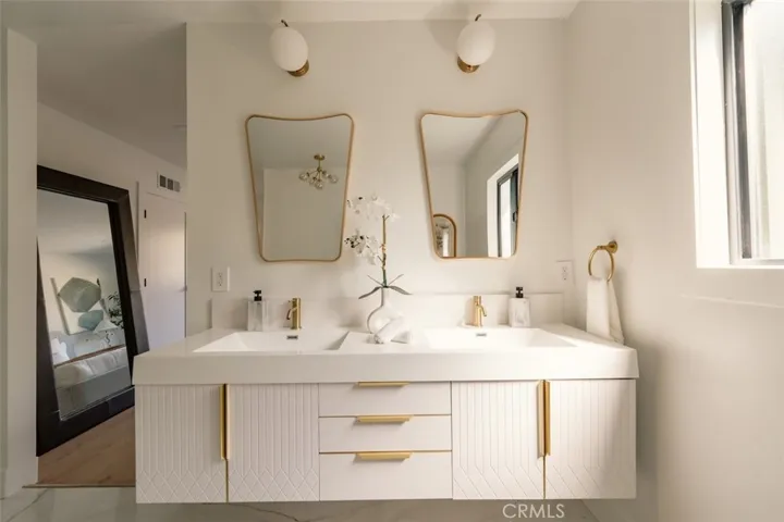 13925 Branton Place, Sherman Oaks, California 91423