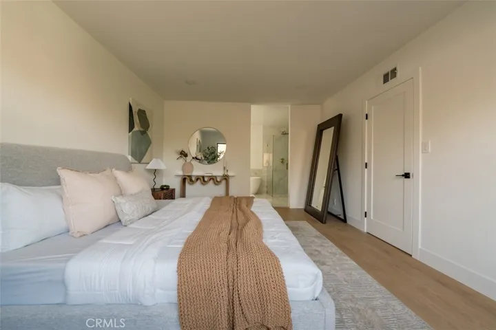 13925 Branton Place, Sherman Oaks, California 91423