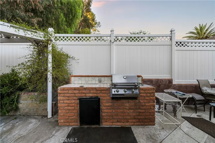 26859 Palacete Drive, Valencia, California 91354