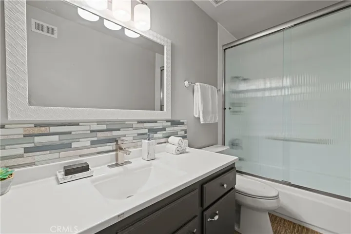 26859 Palacete Drive, Valencia, California 91354