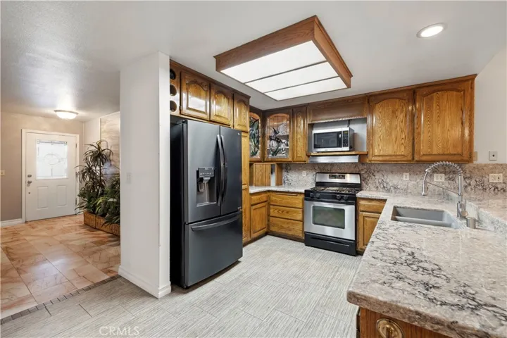 26859 Palacete Drive, Valencia, California 91354