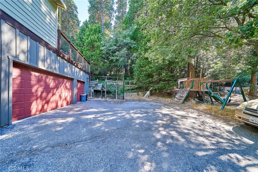 23891 Lakeview, Crestline, California 92325 — photo 4