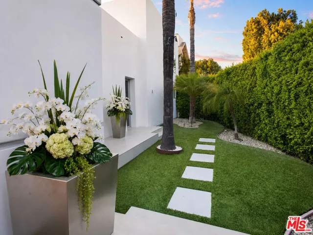 2791 Ellison Drive, Beverly Hills, California 90210