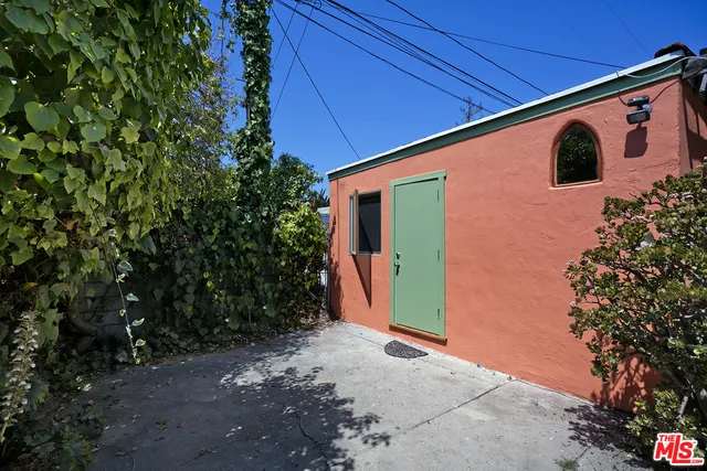 2035 Selby Avenue, Los Angeles, California 90025
