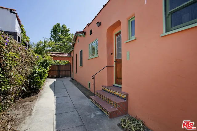 2035 Selby Avenue, Los Angeles, California 90025
