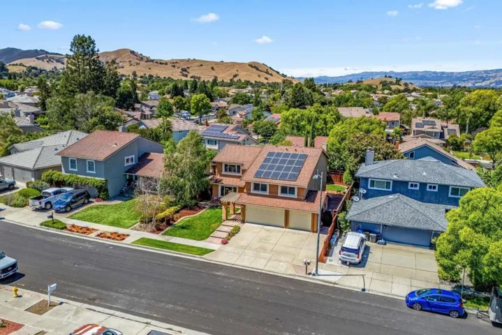 1439 Eagles Nest Lane, Gilroy, California 95020