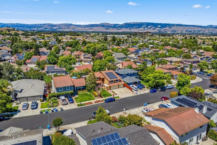 1439 Eagles Nest Lane, Gilroy, California 95020