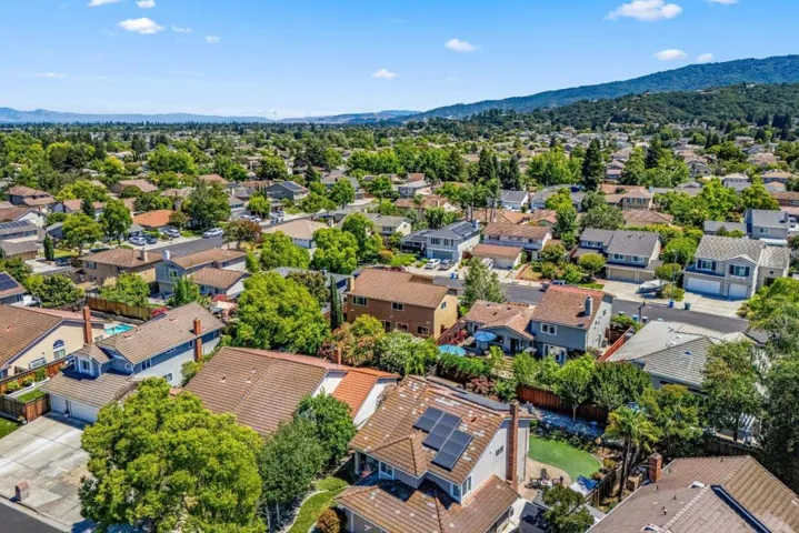 1439 Eagles Nest Lane, Gilroy, California 95020