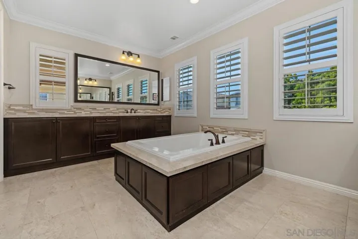 8496 Lower Scarborough Lane, San Diego, California 92127
