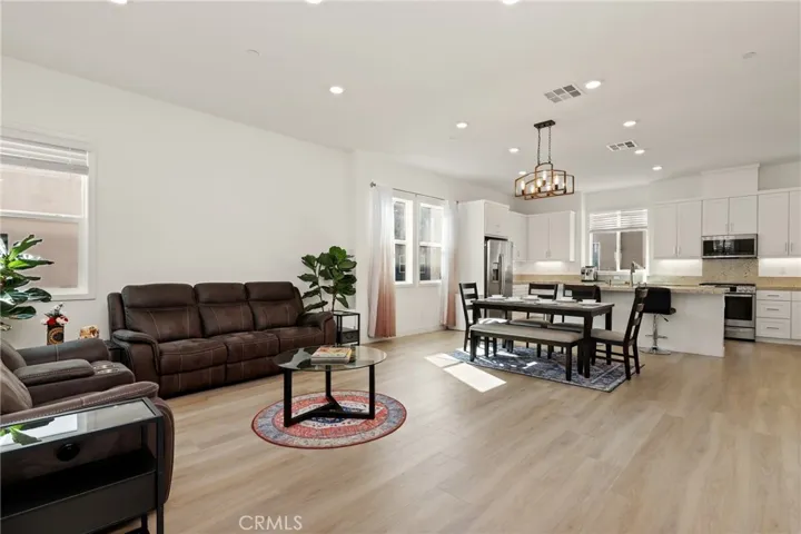 257 Sash, Irvine, California 92618