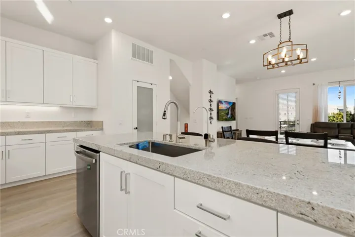257 Sash, Irvine, California 92618