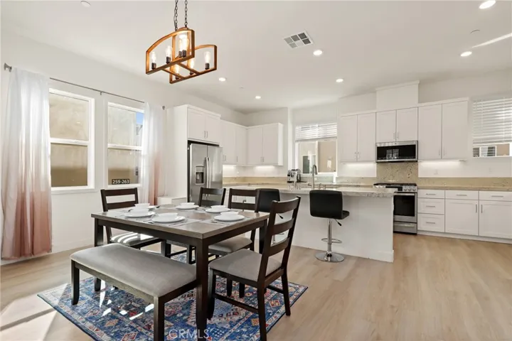 257 Sash, Irvine, California 92618