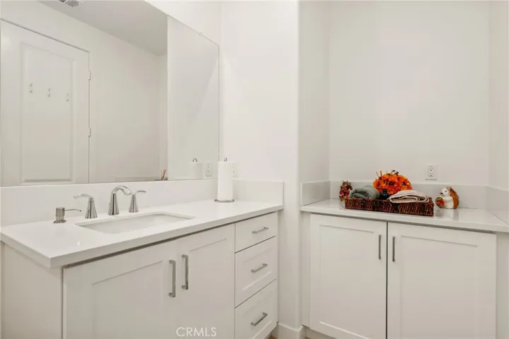 257 Sash, Irvine, California 92618
