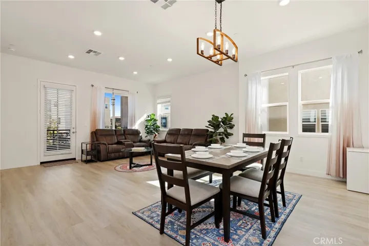 257 Sash, Irvine, California 92618