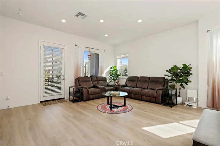 257 Sash, Irvine, California 92618