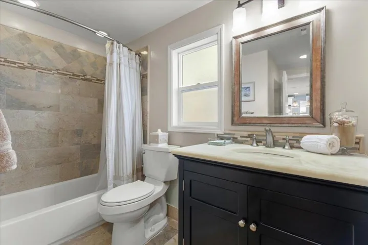 2722 Warren Street, Santa Cruz, California 95062