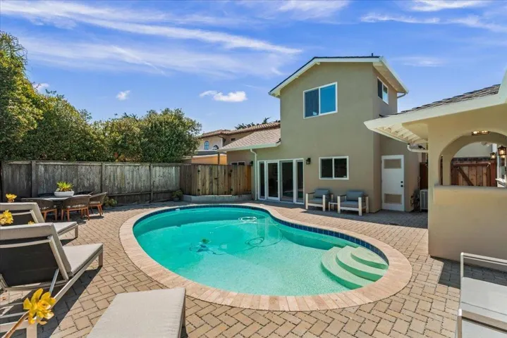 2722 Warren Street, Santa Cruz, California 95062
