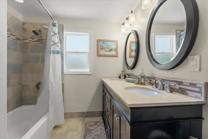 2722 Warren Street, Santa Cruz, California 95062
