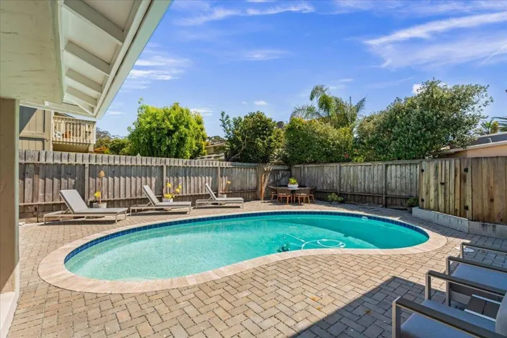 2722 Warren Street, Santa Cruz, California 95062