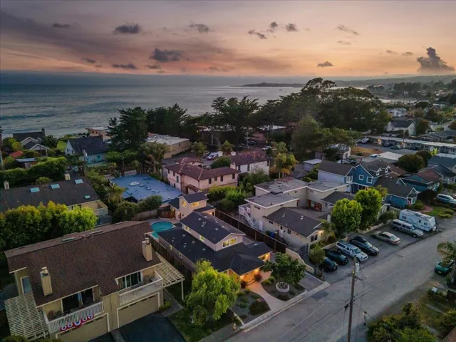 2722 Warren Street, Santa Cruz, California 95062