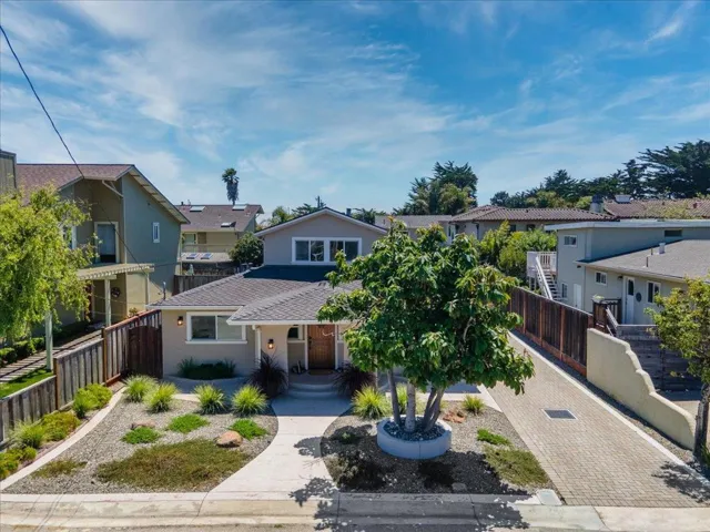 2722 Warren Street, Santa Cruz, California 95062