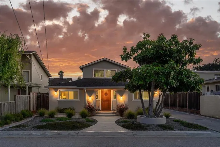 2722 Warren Street, Santa Cruz, California 95062