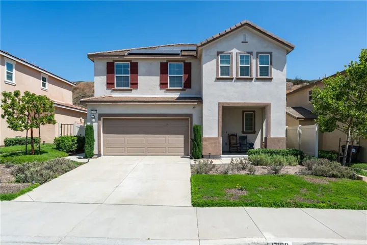 Front yard landscaping maintained by HOA