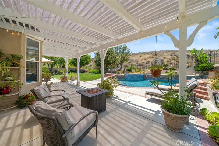 5919 County Oak Road, Woodland Hills, California 91367