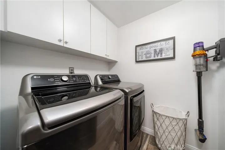 5919 County Oak Road, Woodland Hills, California 91367