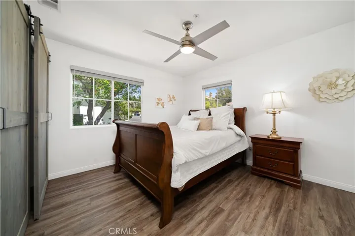 5919 County Oak Road, Woodland Hills, California 91367