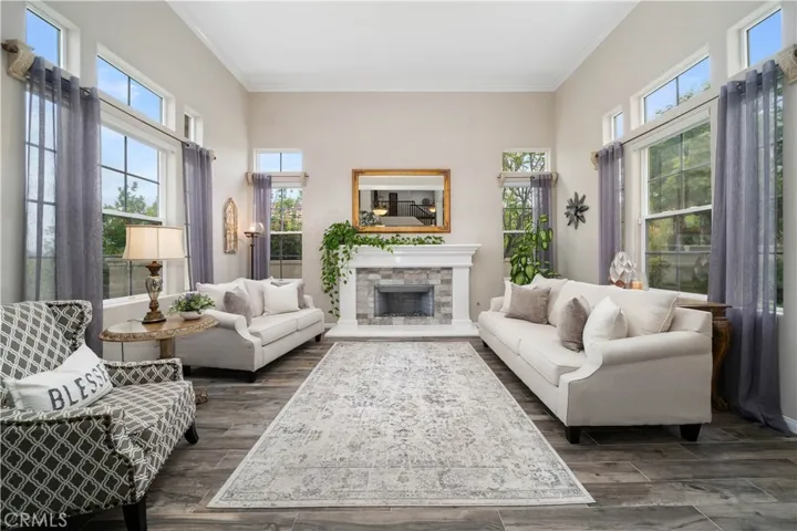 5919 County Oak Road, Woodland Hills, California 91367
