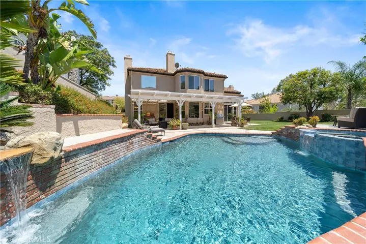 5919 County Oak Road, Woodland Hills, California 91367