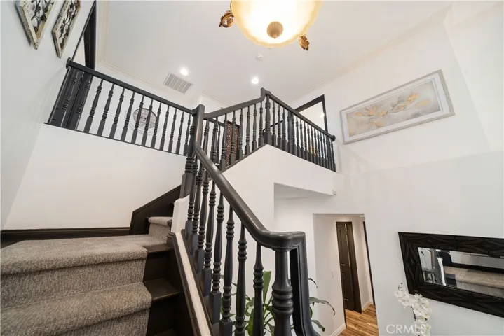 5919 County Oak Road, Woodland Hills, California 91367