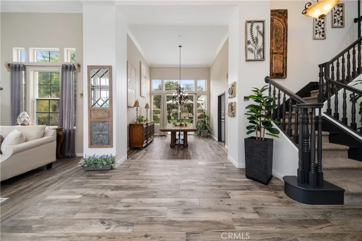 5919 County Oak Road, Woodland Hills, California 91367
