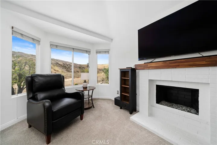 5919 County Oak Road, Woodland Hills, California 91367