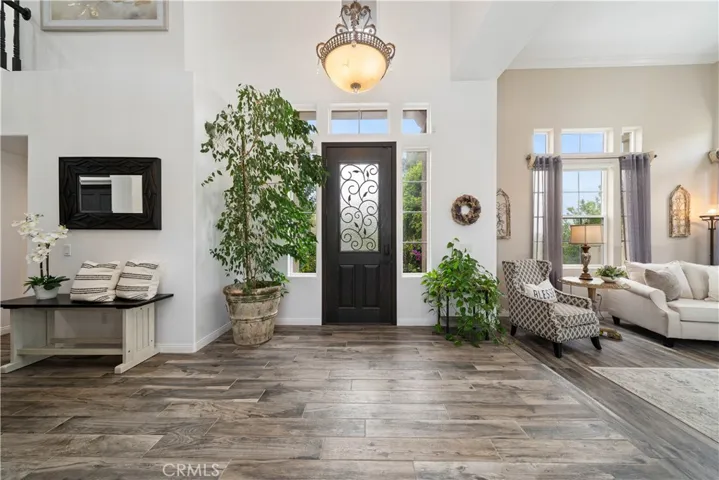 5919 County Oak Road, Woodland Hills, California 91367