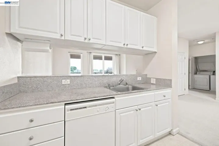401 S Norfolk St 301, San Mateo, California 64401 — photo 5