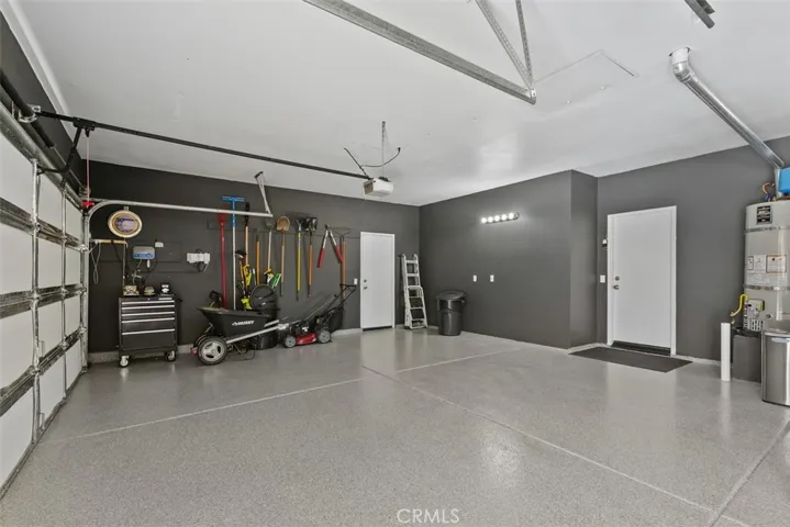 New professionally installed epoxy floors