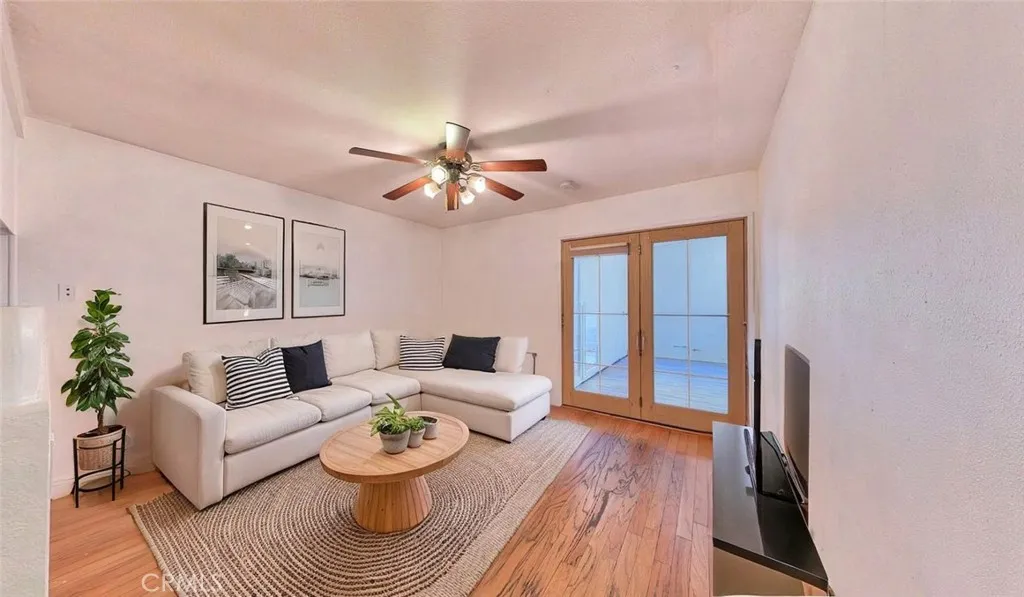 Photos may include virtual staging and / or alternation for visualization purposes.