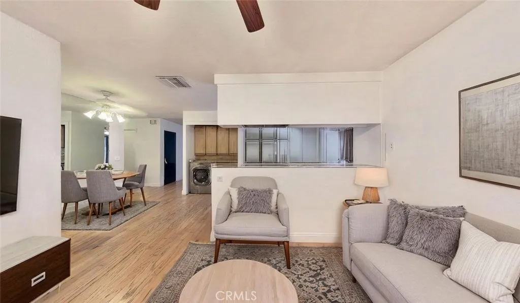 Photos may include virtual staging and / or alternation for visualization purposes.