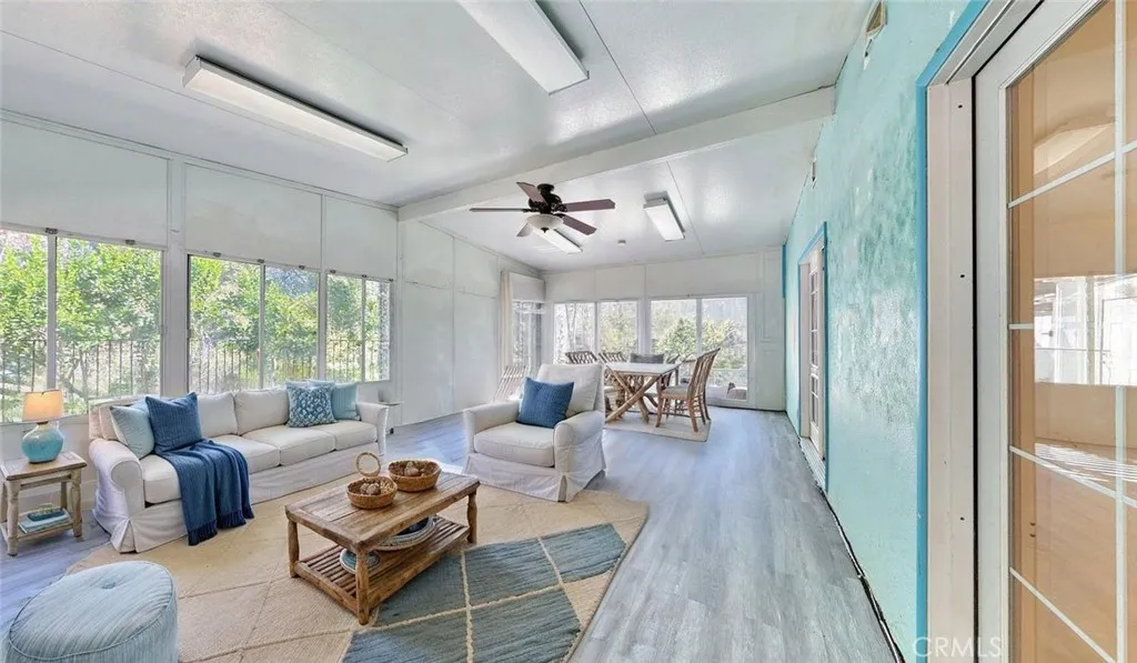 Photos may include virtual staging and / or alternation for visualization purposes.