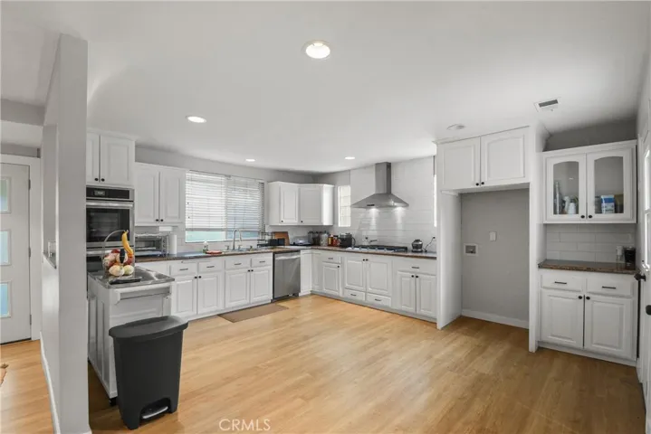 100 W Bort Street, Long Beach, California 90805