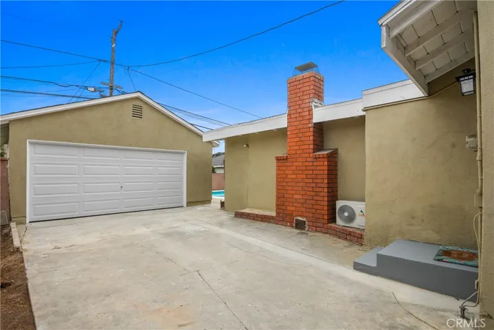100 W Bort Street, Long Beach, California 90805