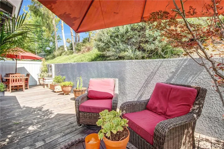 2607 Dove Creek Lane B, Pasadena, California 91107