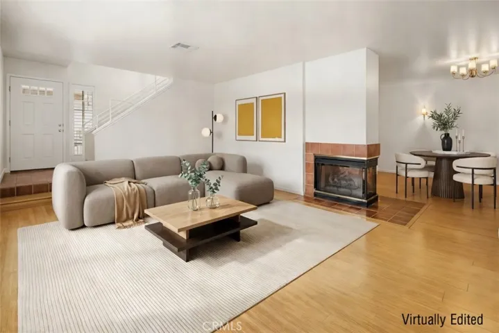 2607 Dove Creek Lane B, Pasadena, California 91107