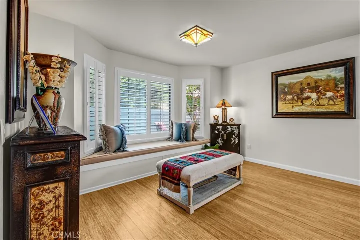 2607 Dove Creek Lane B, Pasadena, California 91107