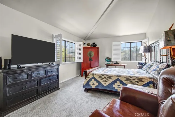 2607 Dove Creek Lane B, Pasadena, California 91107