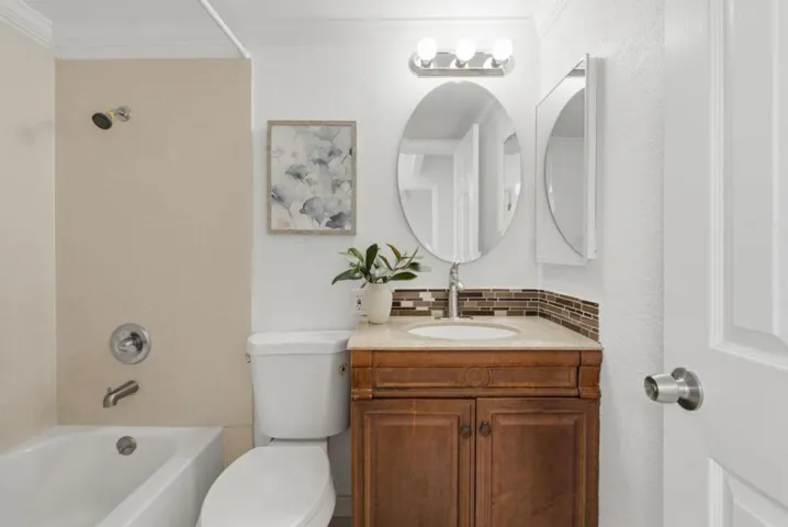 576 Sylvan Street 15, Daly City, California 94014