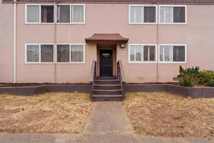 576 Sylvan Street 15, Daly City, California 94014